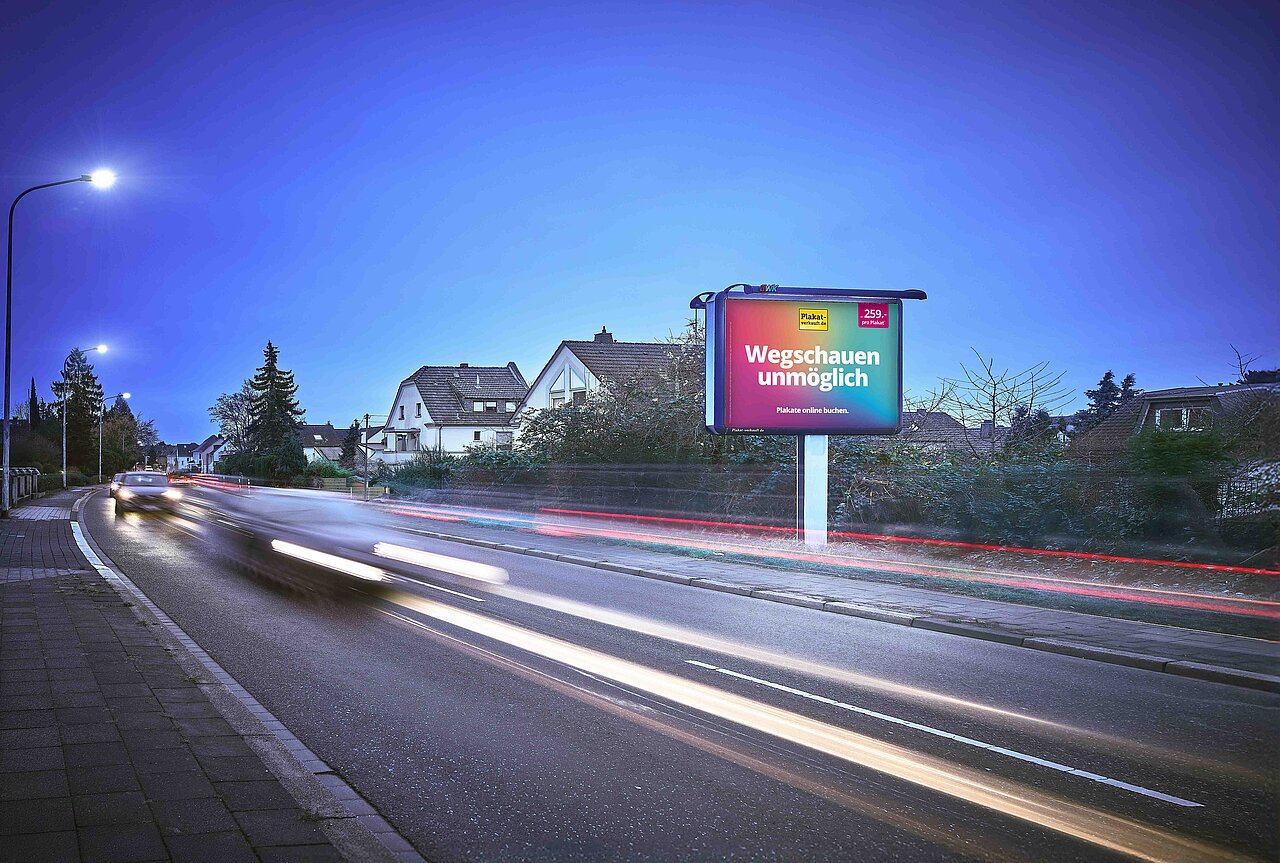 9 Quadratmeter Großplakat an Hauptverkehrsstraße
