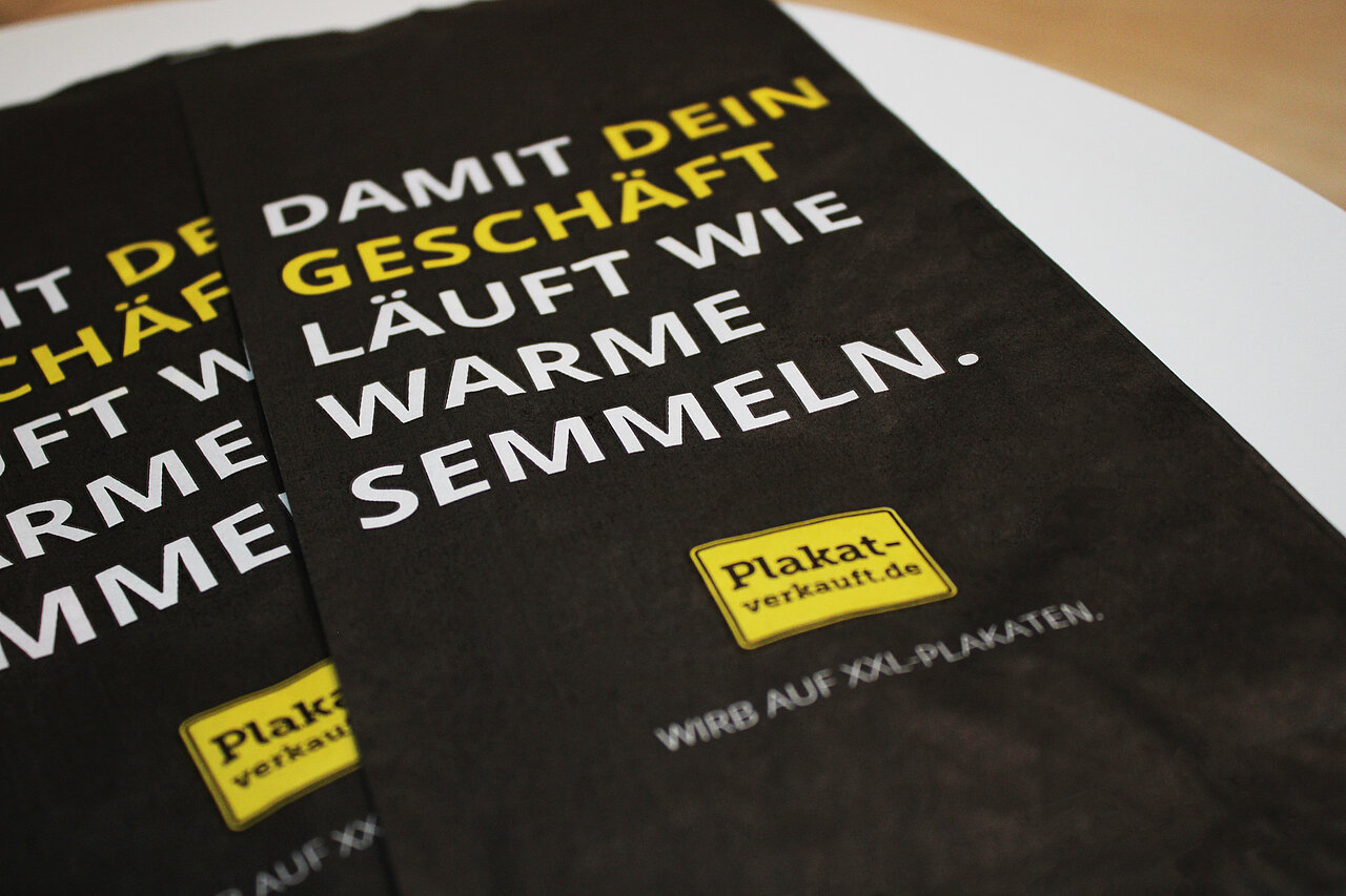 Kreative Werbung mit Wortwitz: Diese Brötchentüte fällt garantiert auf.