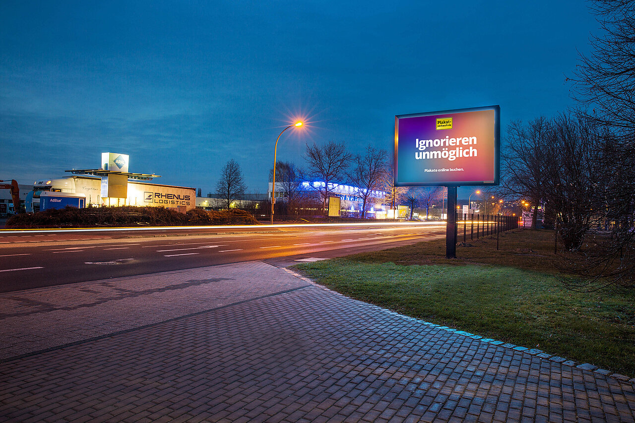 Digitale Großfläche an Hauptverkehrsstraße