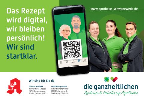 Plakat der Apotheke Schwanewede mit Hinweis auf digitale Rezepte. Vier Teammitglieder stehen neben einem Smartphone mit QR-Code. Text: 'Das Rezept wird digital, wir bleiben persönlich. Wir sind startklar.