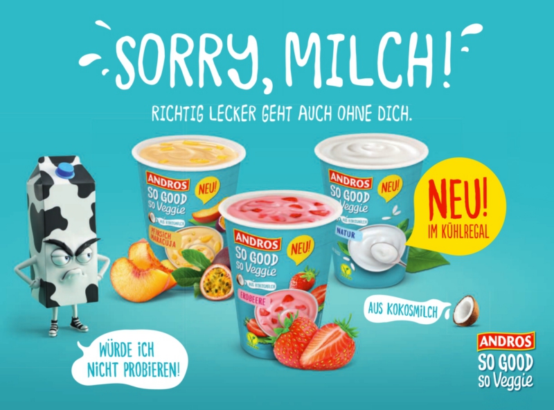 Plakatmotiv der Marke ANDROS für vegane Joghurtalternativen aus Kokosmilch mit der Aufschrift „Sorry Milch – richtig lecker geht auch ohne dich“.